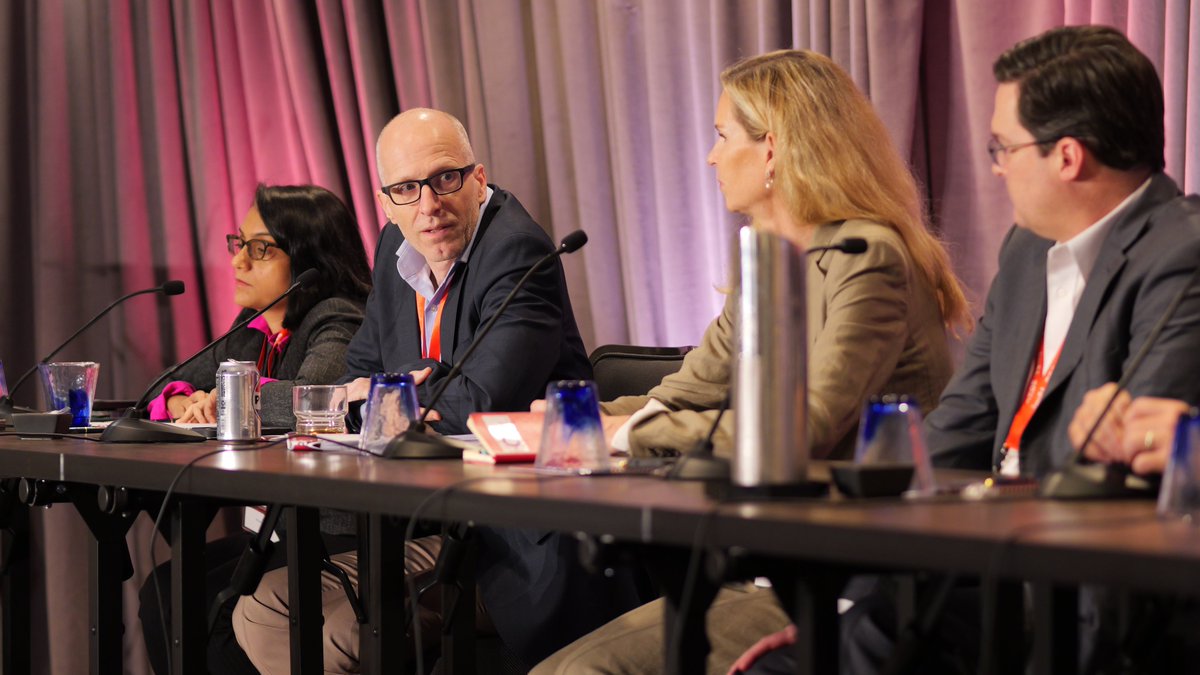 VJHemOnc's tweet photo. 🧬 Session 5 at #iwAL26: Immunotherapies in #AML, chaired by Pinkal Desai (@DrPinkalDesai) & Roland Walter (@RolandBWalter)!
Featuring AVC-201's switchable CAR-T (Marion Subklewe), SENTI-202's logic-gated cell therapy (Stephen Strickland/@SAStricklandMD), novel T-cell engager targets in R/R AML (David Sallman), and pivekimab sunirine (Naval Daver/@Daver_Leukemia).
#iwAL #LeuSM