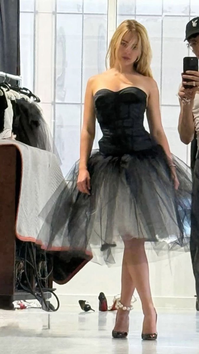 aaquamarjne's tweet photo. i know you like when i wear this dress https://t.co/hrqw5l4Zlv