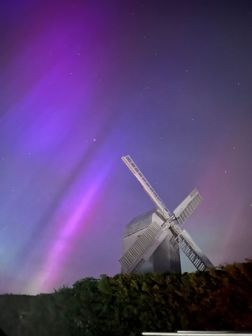 Picfair's tweet photo. 'Northern Lights Over Jack and Jill Windmills' by Tiffers Through the Lens

📷: https://t.co/afjAM2SHEJ

#Picfair

_

Create your Picfair store today and join over 1,000,000 #Photographers selling their photos with their own website!
_

#photo #photooftheday https://t.co/TXvrqNQXzk