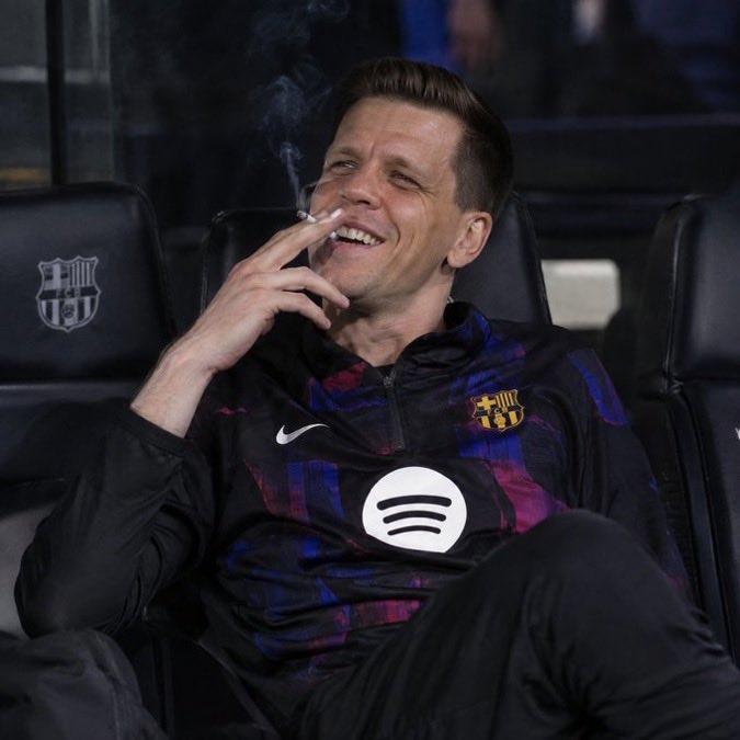 barcadodde's tweet photo. Szczesny back to where he is the happiest ❤️ https://t.co/24PIBTqRCm