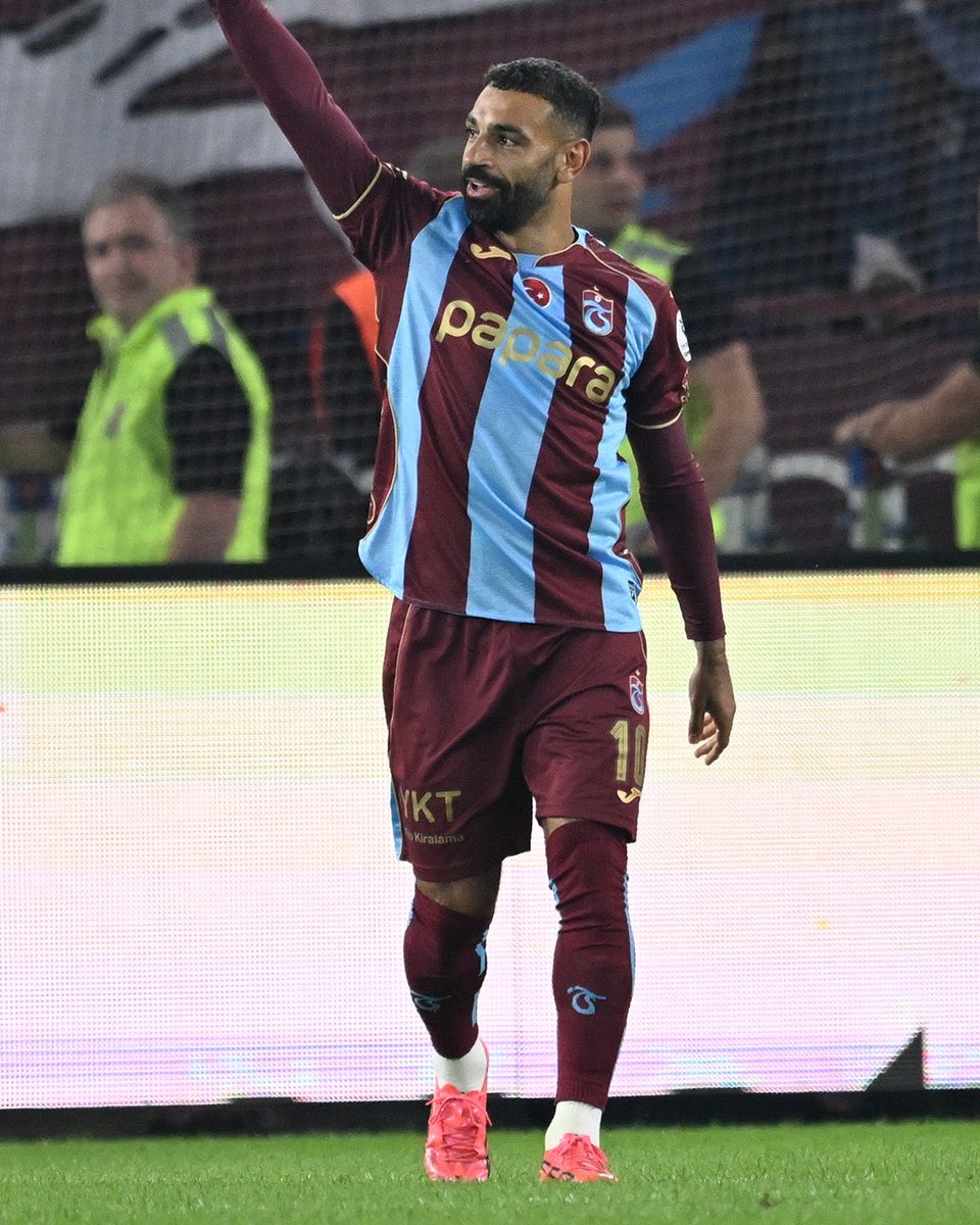 SalahUpdates's tweet photo. Mohamed Salah is now the Süper Lig joint top goal scorer and assister with 

• 6 Goals 
• 2 Assists 

8 G/A and joint top with Osimhen.

New league, same Salah 🇪🇬👑 https://t.co/ysCQMqRKtY