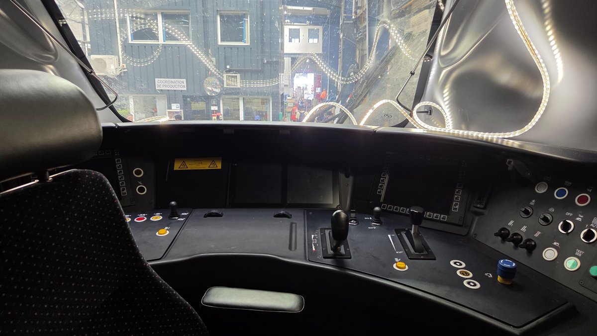 NIdfm's tweet photo. Merci aux équipe du technicentre SNCF Atlantique pour cette accueil durant ce JEP.

J'ai bien apprécié vos explications détaillée ainsi que votre écoutes a nos éventuelles questions.

@SNCFVoyageurs @SNCFReseau #JEP2026 https://t.co/jbXMgmq6wJ