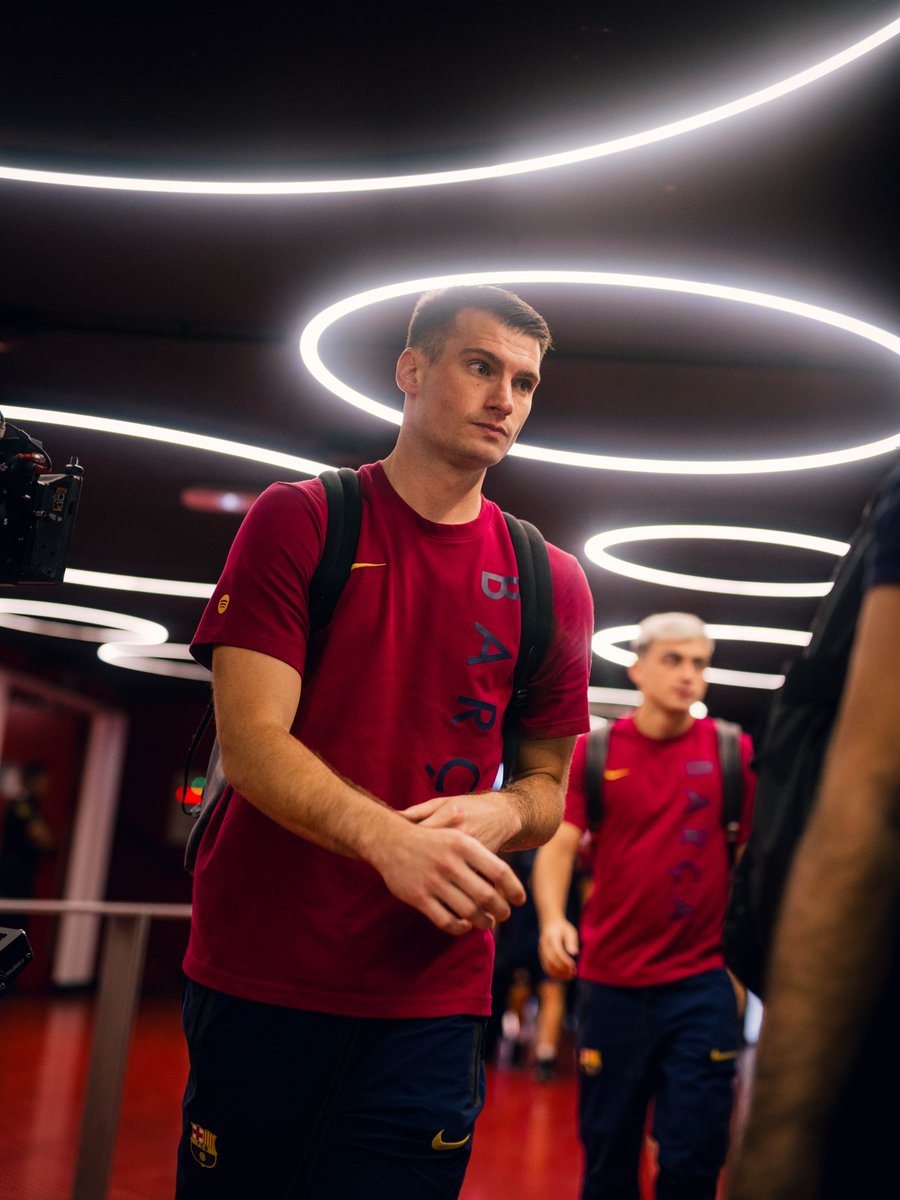 FCBarcelona's tweet photo. Livaković is starting the match! 👊 https://t.co/gqK10gh9dd