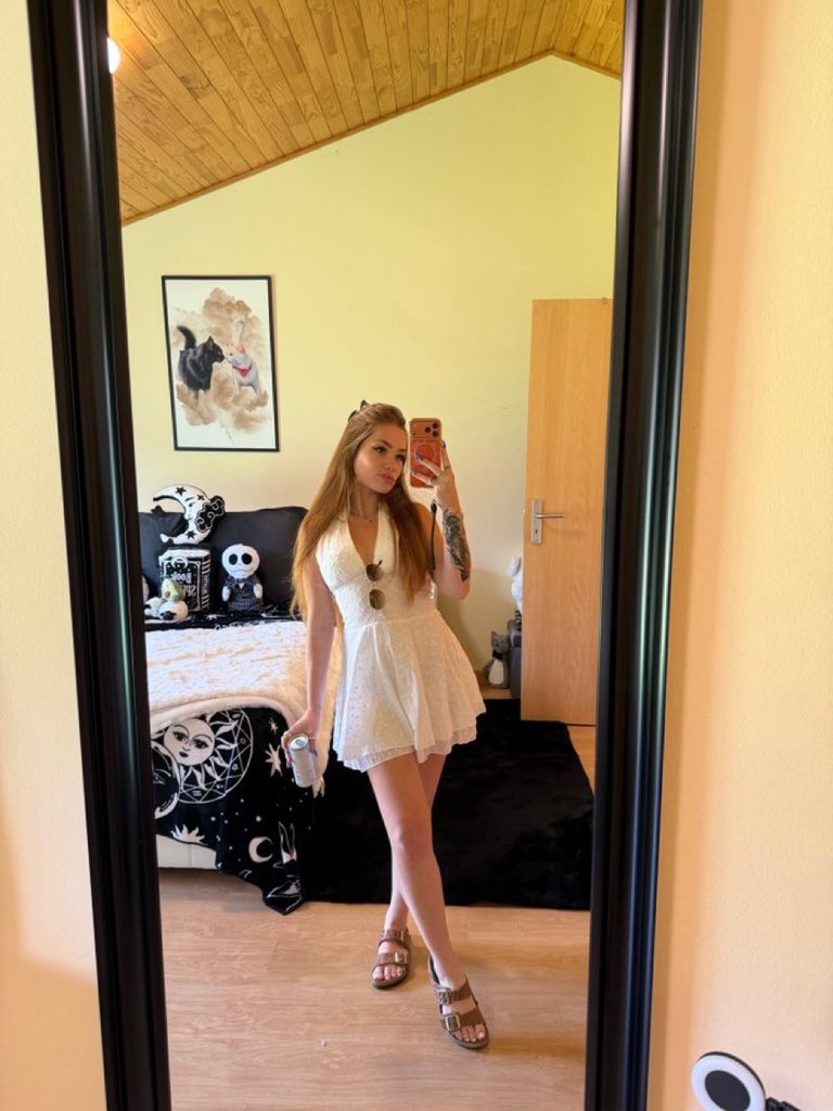 sendforroxy tweet picture