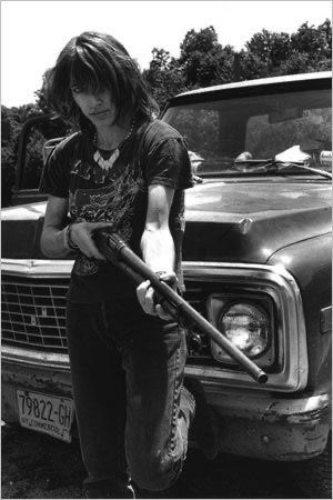 BillPourquoimec's tweet photo. Kim Gordon by Richard Kern 1985 https://t.co/uJs1dKEFy5