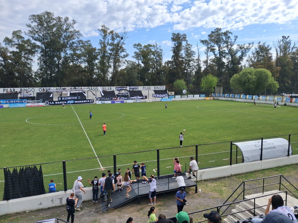 hugobasilico's tweet photo. #P1AP todo listo en Pilar para @RealPilar_FC vs @ArsenalOficial https://t.co/oHgoJSCK1x