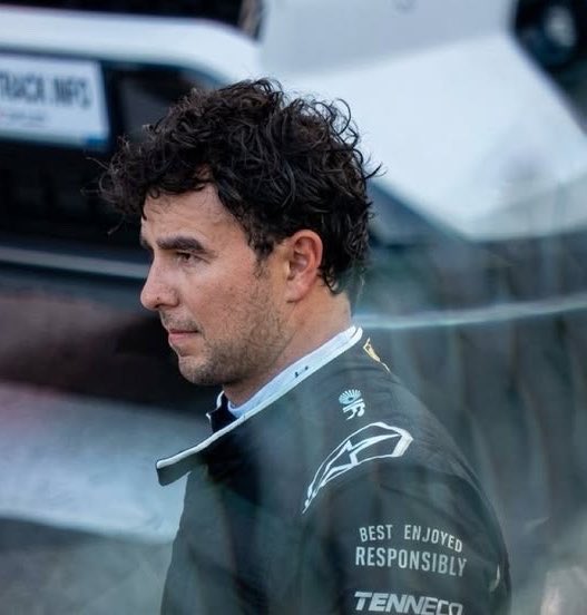 alenaamvp's tweet photo. lo fucking hot que es Checo Pérez y sin encuerarse https://t.co/asldMQQfQg