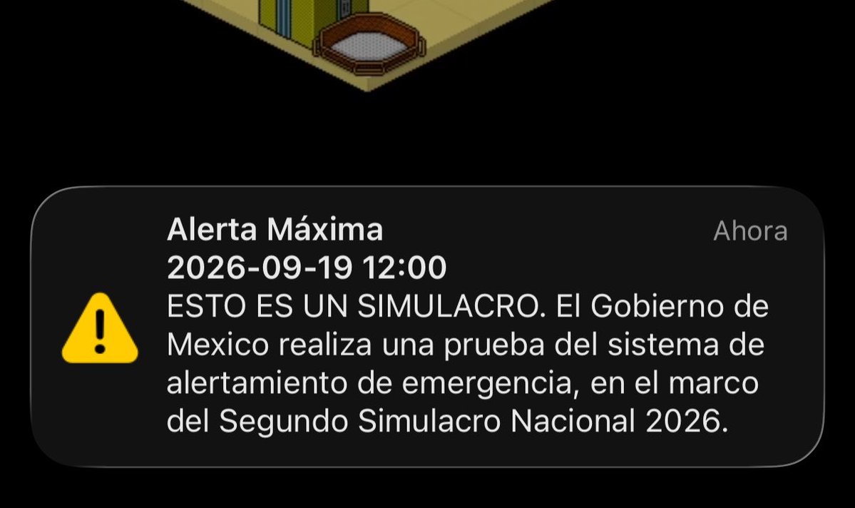 SpreenDMC's tweet photo. la trcomcha de mi hermana me cague todo como nadie me avisó esto 
hace un ruido, pensé que me estaba muriendo https://t.co/KvY6YUSyp6