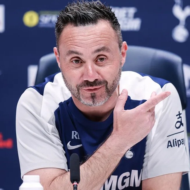 TouchlineX's tweet photo. 🚨 𝗡𝗘𝗪: Roberto De Zerbi has called Tottenham the MOST FRAGILE team he has ever coached in his 14-year managerial career.

🗣️ “I’ve never seen a team like us. So fragile, so inconsistent. You’re good, or you’re bad. You can’t be very good for the first 30-40 minutes and then concede like this.”