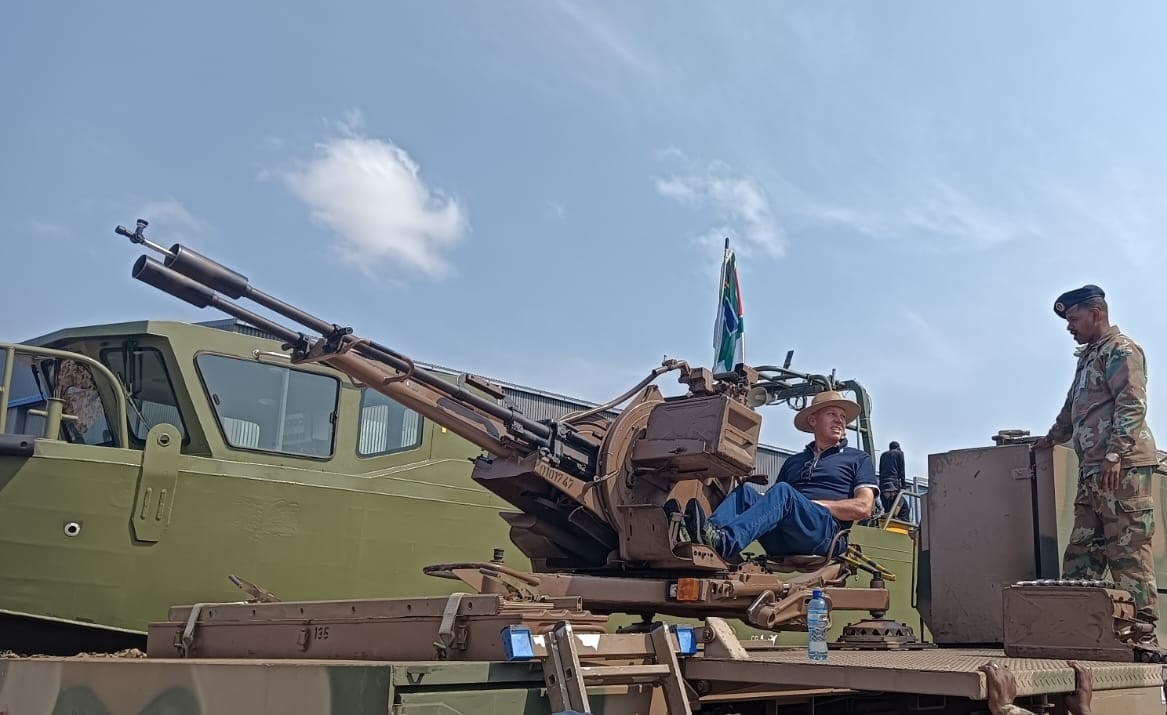 SANDF_ZA's tweet photo. SA Army Air Defence Artillery Formation takes centre stage at Africa Aerospace and Defence 2026.
https://t.co/HXDq8qn4st
πΏπ¦#SANDF
πΏπ¦#SAArmy
β#ADAFormation
π#AAD2026 https://t.co/KrVnf8zZnM