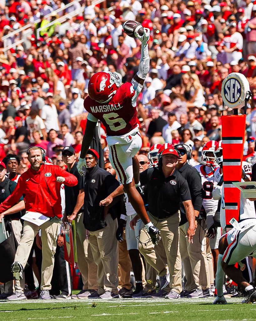 ArkRazorbacks's tweet photo. CATCH OF THE YEAR 😧 https://t.co/qr3WTKMNFW