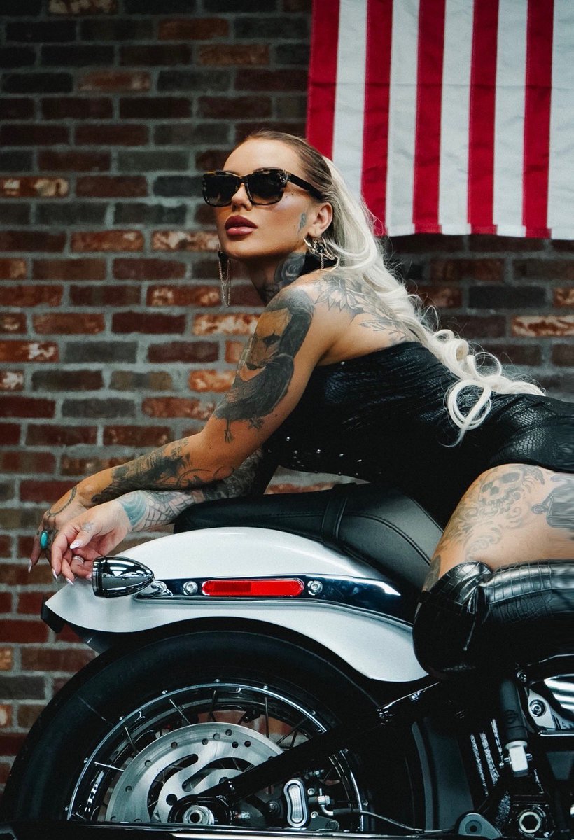 SDHarley's tweet photo. Meet BONNIE by IVI Vision. 🕶️🔥
Bold style. Motorcycle attitude. Made to look just as good off the bike as you do on it.
Available NOW at San Diego Harley-Davidson! #harleydavidson #ivivision https://t.co/pFTu30MYFS