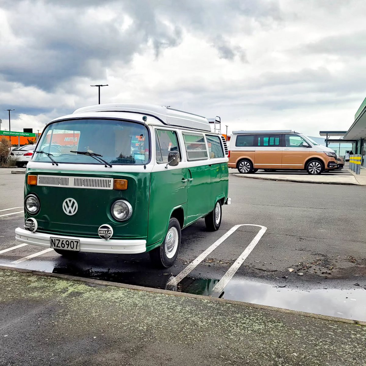 MaraHurwitfoar's tweet photo. 1973 #vw in #christchurchnz today #stephentrinderphotography #vwcamper #vwcampervan #volkswagen #vanlife # https://t.co/xbA9Co9pzW