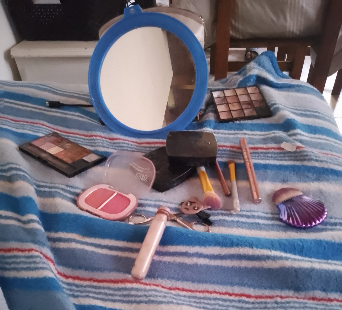 aerigf127's tweet photo. ya me estoy preparando para ir nwn https://t.co/ocCaUy5w4d