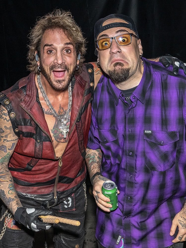 DeenTheDrummer's tweet photo. I have no idea where Kyle gets the urge to crack up for the camera like that! 🤪 It’s always great to have my baby boy visit me on the road! We’re playing my home state of Oregon tonight! LET’S ROCK PORTLAND!! 🤘🏻🔥

📷 @ironmikesavoia https://t.co/0WzepHXkt7