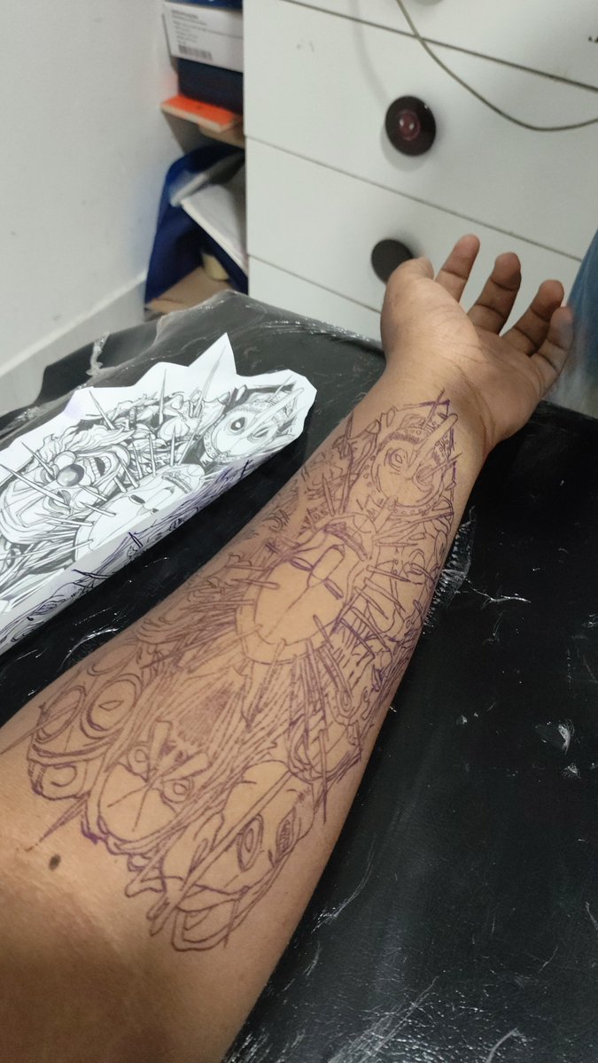nicaococaina's tweet photo. E quando eu meti a tatuagem do Slipknot?? (Não terminei(vai fazer dois anos)) https://t.co/4k7Cl2qoWH