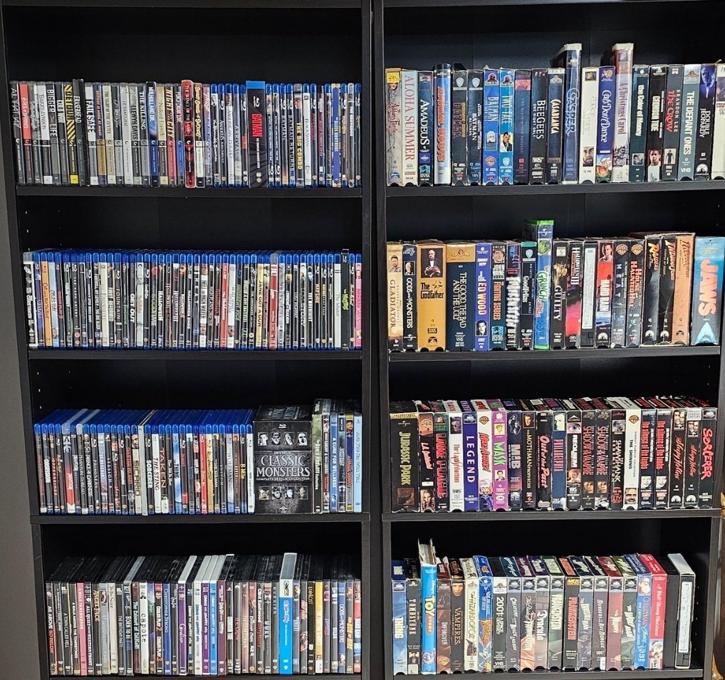 Brodeyy_51's tweet photo. This is why physical media will always be the best option. https://t.co/hIT9Ck7XsL