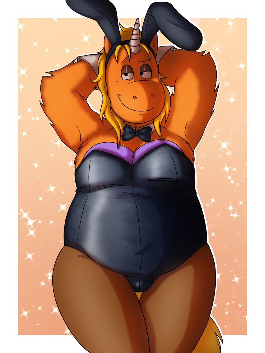 Rhaliku617's tweet photo. Buddy in a bunny suit (damn, Buddy...) 
#Buddy #Fanart #myart https://t.co/R5gONcFu8e