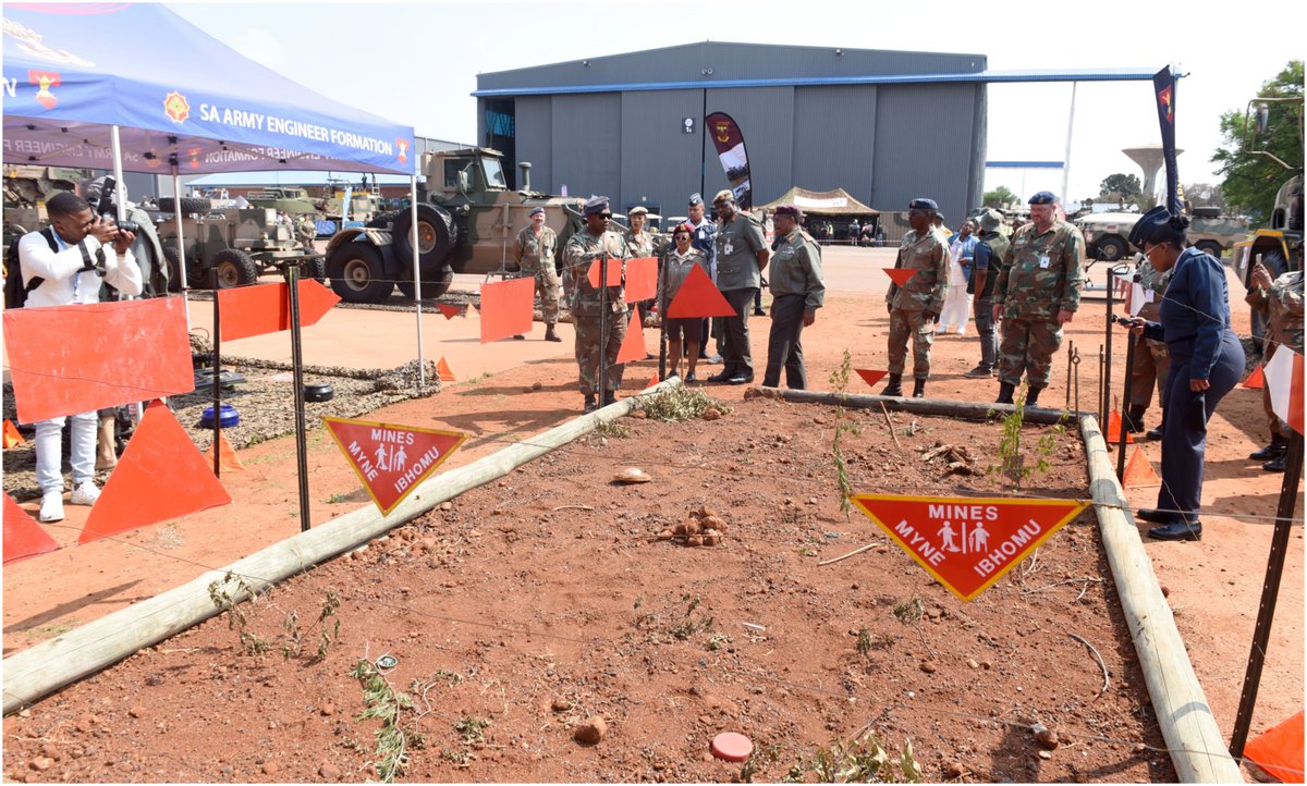 SANDF_ZA's tweet photo. SA Army Air Defence Artillery Formation takes centre stage at Africa Aerospace and Defence 2026.
https://t.co/pX8Sd14ZDx
πΏπ¦#SANDF
πΏπ¦#SAArmy
β#ADAFormation
π#AAD2026 https://t.co/cGNgcADVcp
