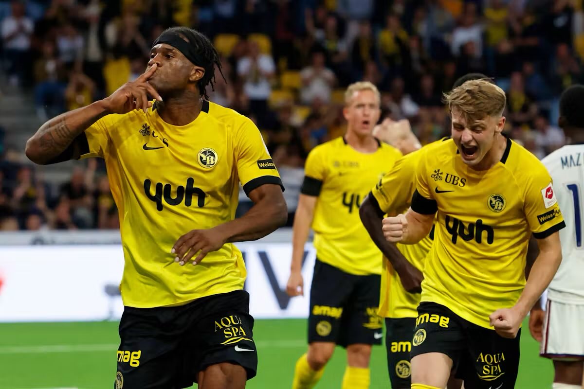 TfrmTheSev's tweet photo. Samuel Essende 🇨🇩

The BEST STRIKER in the Swiss Super League is in the form of his life🔥

He scored BRACE ⚽️⚽️ today for Young Boys in a 3-2 win‼️

This brings him to 10 Goals and 3 assists  In 9 games💪🏿

He’s working hard for that Starting spot at the Leopards🐆 https://t.co/21IlA6B8sW