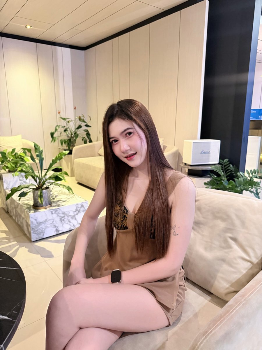 CandiHavnempto's tweet photo. 💖 วันไหนเร่งรีบก็ยังอยากให้หน้าดูสดชื่นก่อนออกบ้านในเมือง💦
ทาแล้วผิวดูเรียบขึ้นแบบเบา ๆ ไม่ต้องลงหลายชั้น✨ท่าแซะ พร้อมช่วยดูแลผิวจากแสงแดดนวดประจำวัน☀️🫧🫧ขุนกระทิงสัมผัสเบา ไม่หนาไม่อึดอัดผิว🏝🏝🏝🏠

🆔:   akkm555
#รับงานรามคำแหง  #รับงานลาดพร้าว #รับงานบางกะปิ https://t.co/dLoBPGEjDS