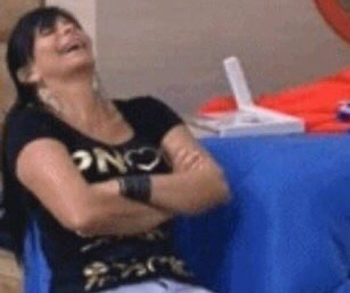 htthigher's tweet photo. Kkkkkkk Tem tanto apelo de gp e fandom solo grande que o álbum debut dela com 15 faixas tá penando pra fazer 1M diário. Esse novo single tá tendo menos estabilidade que os singles do fiasco alter ego mas como tão deixando o fanatismo tomar conta tão jurando que ela tá hitando https://t.co/Kjg5PktSlq