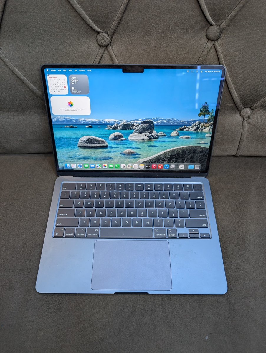Plugpointgadget's tweet photo. 🇺🇸 MacBook Air 2024 (M3) 13"  Cc 316 (91%)
Comes with charger 

16/256GB - ₦980,000 https://t.co/rLfWVv2fc0