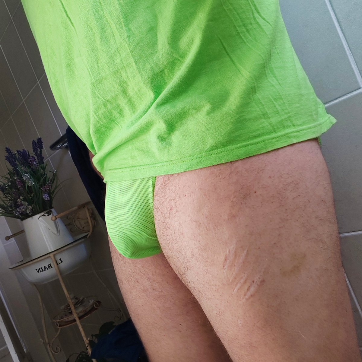 BigDBear32's tweet photo. 💦💦Not even my face was safe with this shot!! Click the link 👇🏼 to see.
https://t.co/DnKet2rtOk

#hung #bigboy #xlcock #wank #horny #undies #shooter #cum https://t.co/lxKgFNExKF