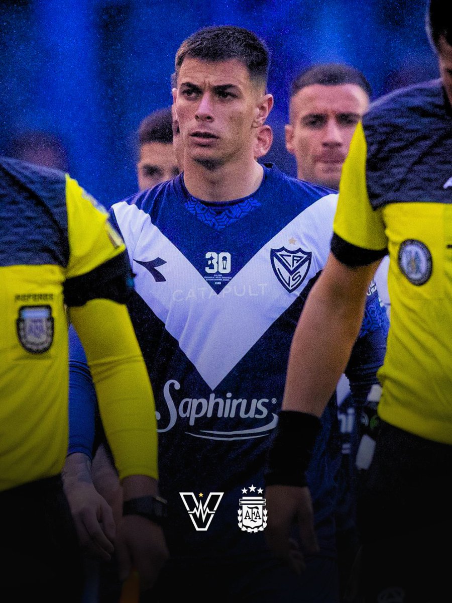 VelezLate's tweet photo. 💙 ¡ORGULLO VELEZANO!

✅ Valentín Gómez fue CONVOCADO por Lionel Scaloni para los amistosos de la Selección Argentina ante Bolivia, Burkina Faso y Benín.

🥹 Al surgido de #Vélez le llegó su merecida convocatoria.

❤️‍🔥 Siempre LA FÁVRICA https://t.co/DYp3laJ8KG