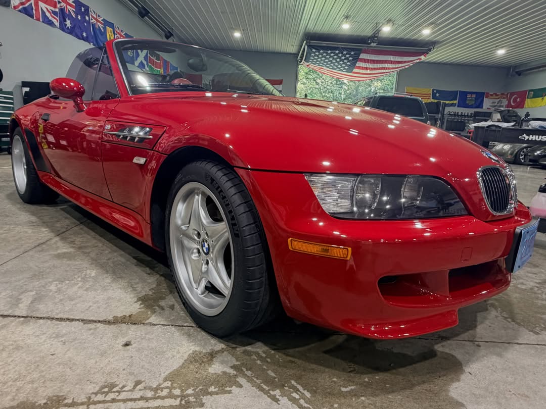 BernardBarxa9d's tweet photo. This Z3 M received targeted ceramic maintenance to preserve its finish. Localized scratches were corrected, and a ceramic topper restored protection where needed. Maintain. Correct. Preserve. https://t.co/xeYIVNlhFm