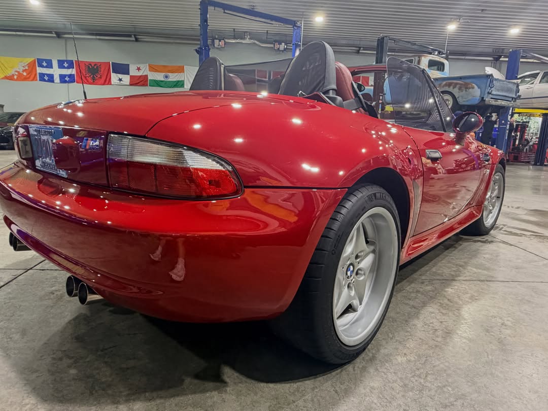 BernardBarxa9d's tweet photo. This Z3 M received targeted ceramic maintenance to preserve its finish. Localized scratches were corrected, and a ceramic topper restored protection where needed. Maintain. Correct. Preserve. https://t.co/xeYIVNlhFm