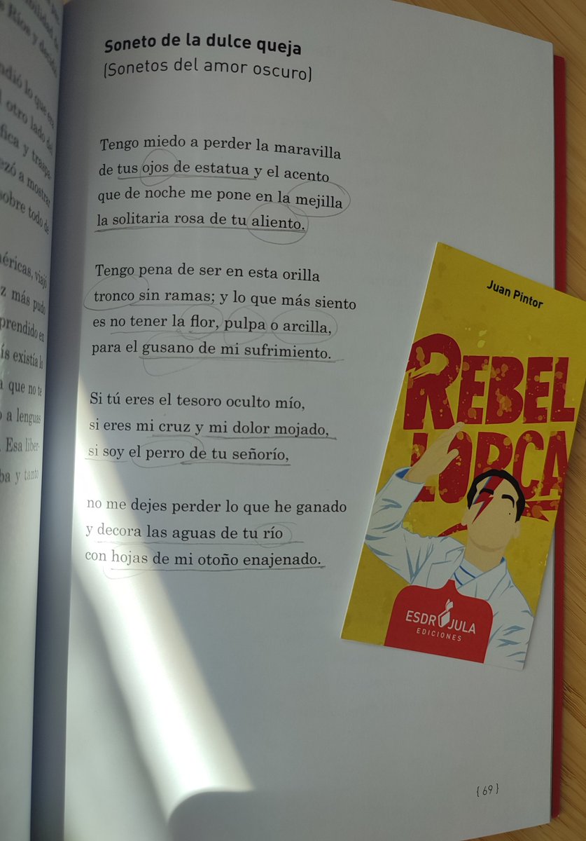 mabrestoy's tweet photo. Este "Soneto de la dulce queja" de Lorca es una joya. Triste, duro, como todo lo relacionado con el amor dependiente, vulnerable; si se le puede llamar amor a un amor agónico. https://t.co/IM5aRanAig