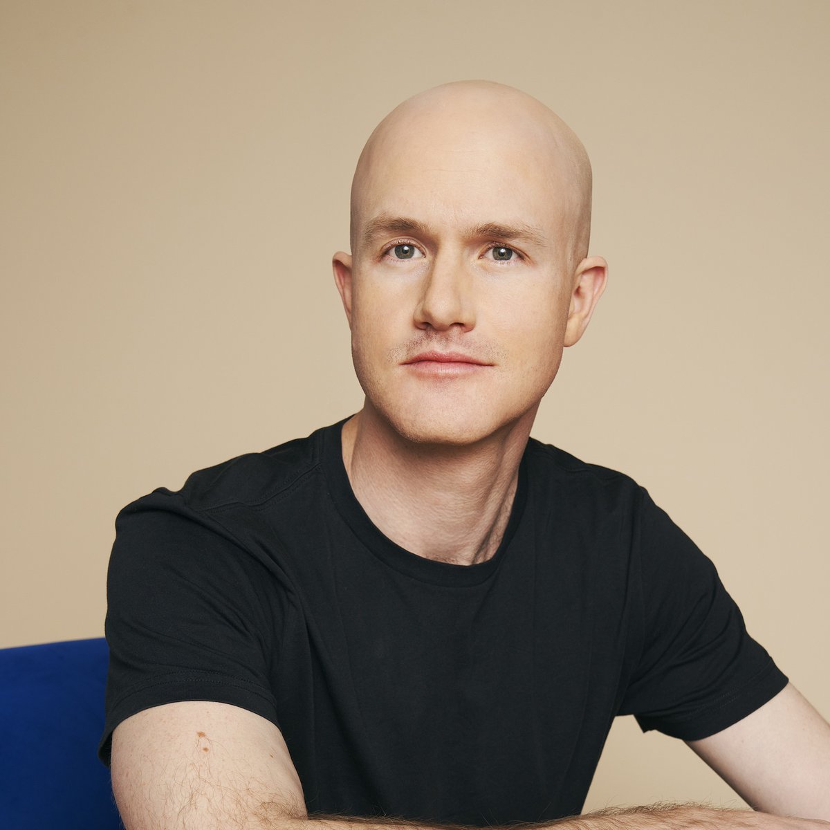 CoinMarketCap's tweet photo. LATEST: 🇺🇸 Coinbase CEO Brian Armstrong told Money Rehab "a couple of the big banks" fought to kill the CLARITY Act because "they didn't want the competition."

"They really kind of went to the government to try to kill their competition." https://t.co/6n1fwwExOh