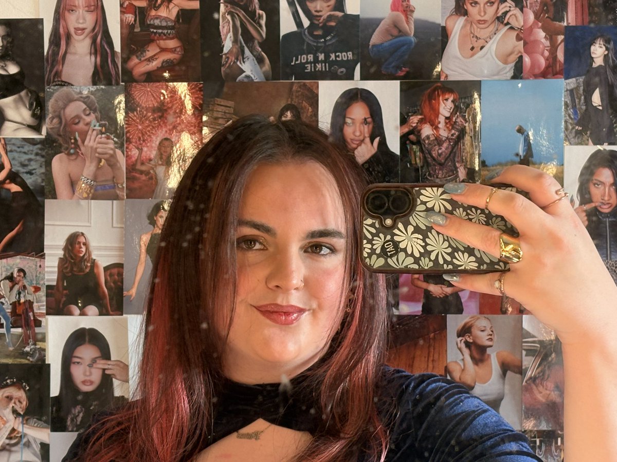 Goddesstillyxo's tweet photo. I am at a wedding tonight, which sub is going to be getting my drinks?  

Findom femdomme https://t.co/BDdcvjZtHb