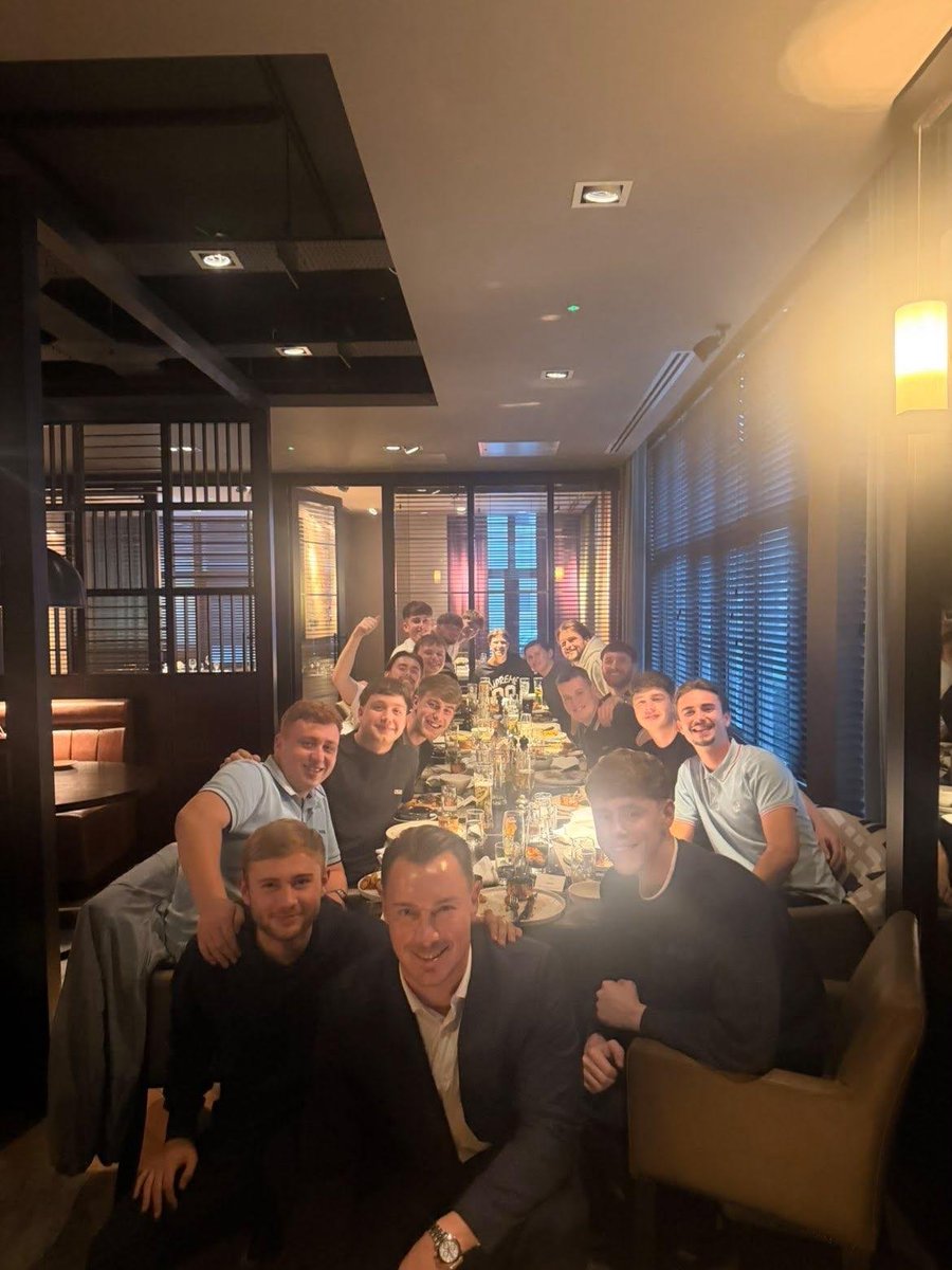 AwayDaysTips's tweet photo. Newcastle boss Matthias Jaissle bumped into a group of Magpies fans after today's win... and ended up paying for one fan's birthday meal. 👏⚫️⚪️

A classy touch. ❤️ https://t.co/IGIOnxD8I1