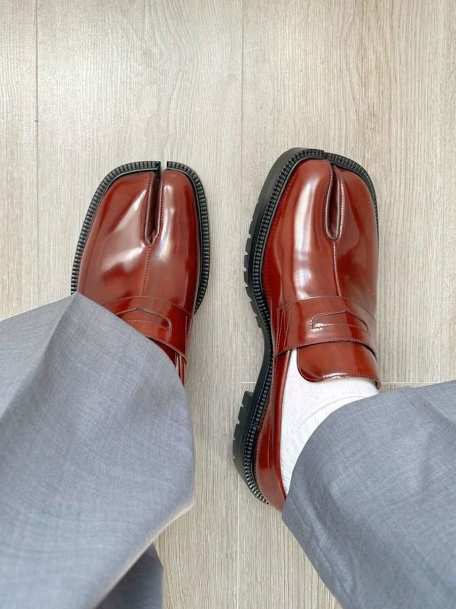 wtfay0's tweet photo. loafers bro
a must have. https://t.co/Q2jfy4OjPA