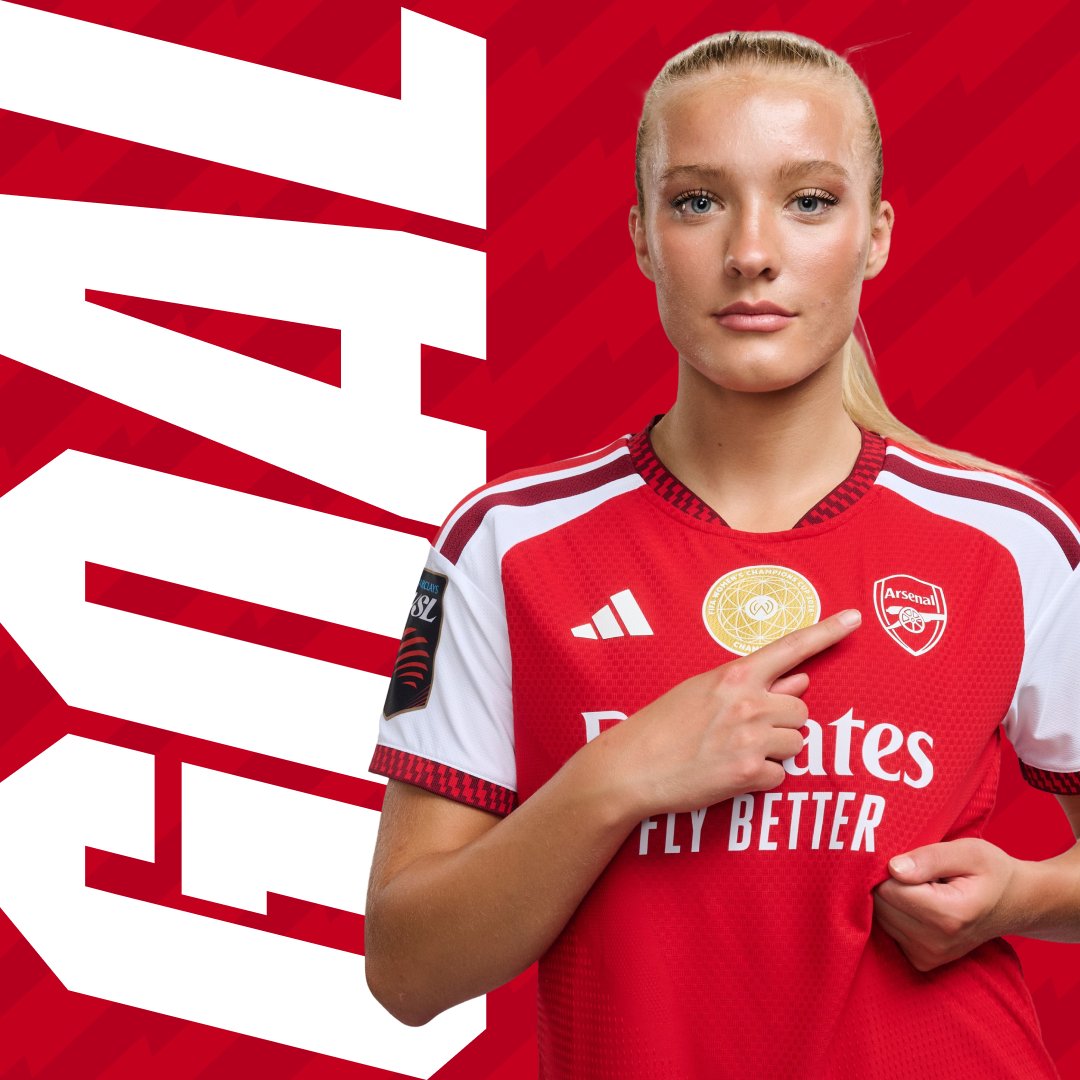 ArsenalWFC's tweet photo. SMILLAAAAAAA!!!!!! 

Smilla Holmberg brings one back in added time! 💥

🔴 1-1 🔵 (90+4) https://t.co/KV5FLA6X47