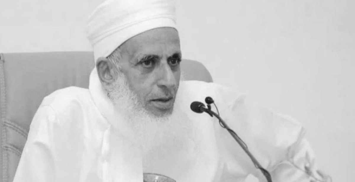 Dr_Lojinalhsani's tweet photo. مفتي الشيعة في عمان هو : الخليلي
        - مفتي السنة في عمان هو : الخليلي
        - مفتي الاباضية في عمان هو : الخليلي
        اسمه مفتي عُمان وليس مفتي مذهب             
            ارتضينا الخليلي شيخاً الحمدلله https://t.co/OC0wAji2JR