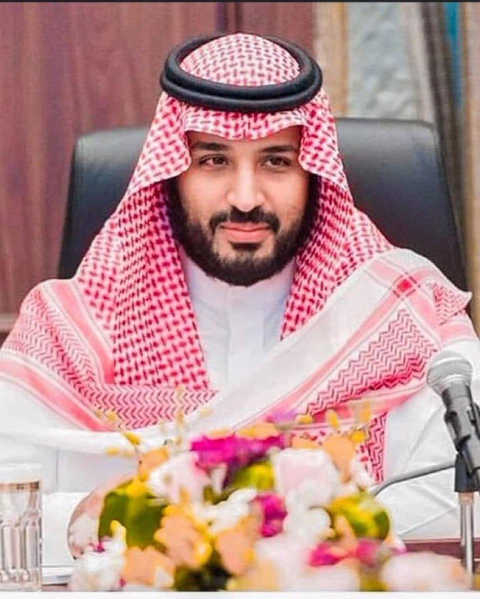 abomhommed3's tweet photo. حبيب الشعب وقايد الشرق الاوسط ورجل السلام  والمحبه وعزوةا للجار والدار رجل القياده الذي يستحق ان يكون قايد كما كانو ابائه واجداده نفداك برواحنا   اللهم وفقه حيث يكون وحيث يتوجه https://t.co/tCyD5zpIJu