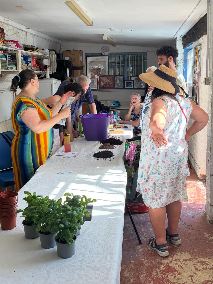 TelmaCaley1z's tweet photo. Yesterday’s Grow Your Own Herbs session was great fun, despite the heat. Huge thanks to everyone who came! Richard showed us how to make our own John Innes mix and repot supermarket basil, which can apparently grow up to a foot tall. https://t.co/M61oeQQwN1