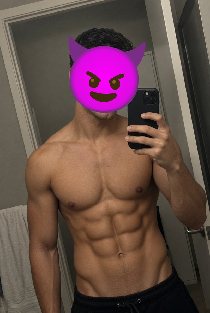 johnraygi's tweet photo. Kneel

Eyes on the floor.  
Hands behind your back.

This body isn’t for touching.  
It’s for worshipping.

Say it.  
“Yes, Master.” https://t.co/C7eBdOZIrf