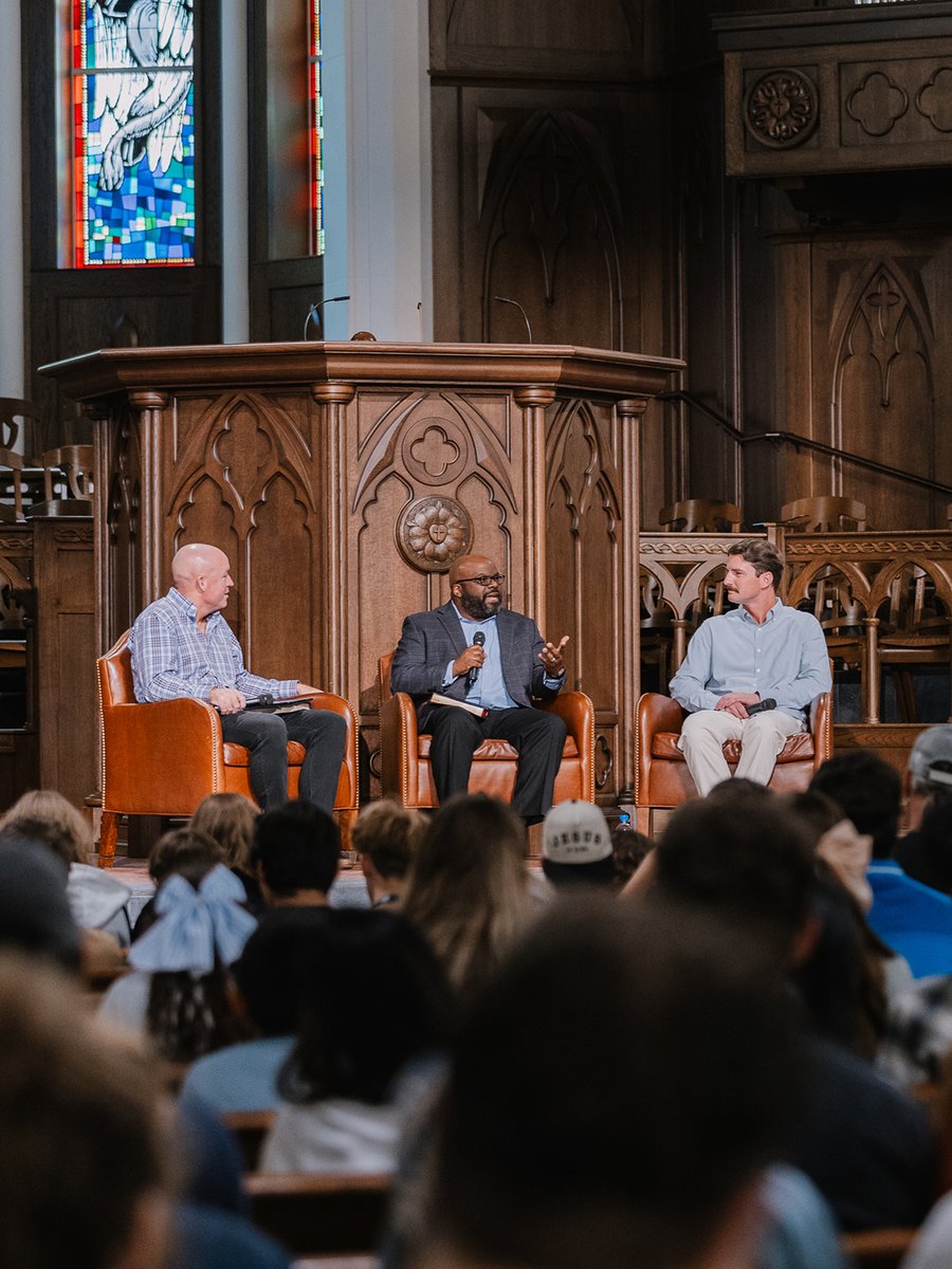 Ligonier's tweet photo. At the #AlwaysReadyConference, we discussed not only what we believe but also how to live it out.
Teachers @EricBancroft, @HBCharlesJr, and Stephen Spinnenweber (@StephenSpin) had a conversation about Faith in the Real World.
This session helped teens apply biblical principles to the way we think, live, and relate to the world around us.