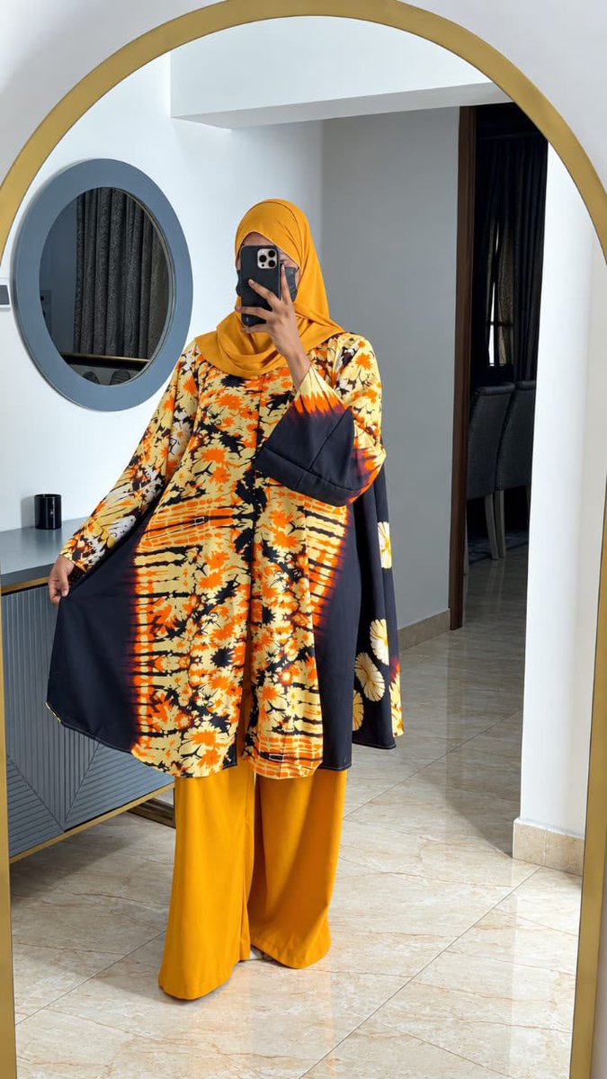 HajjaFalmataa's tweet photo. SLAY MAMA OUTFIT 
                  
Top, veil &amp;palazzo 

 16,500 https://t.co/7XbrWUEB4x
