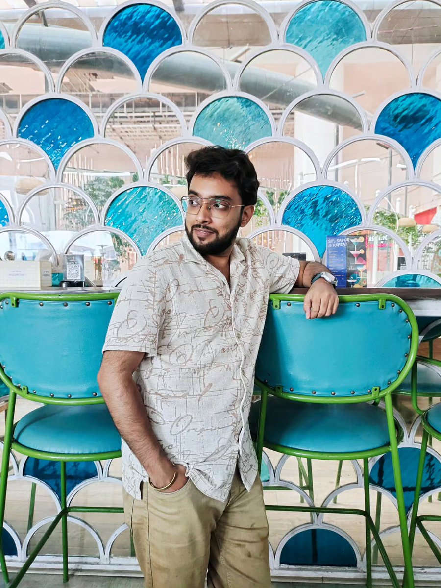 ReginaldFeak's tweet photo. What a day spent soaking up the vibe at Hoppipola! From its aesthetic ambiance and mesmerizing cocktails to celebrating my favorite person’s birthday, it was the perfect choice. Thank you for all the wonderful photos. https://t.co/pLETDNNMtD