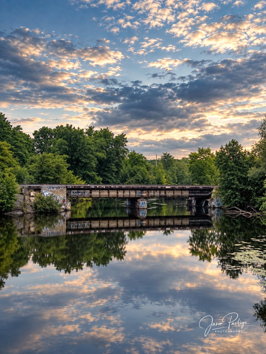 JasonPavPhotos's tweet photo. The City of Ann Arbor is home to more than 75 trails, offering more than 566 miles to explore and plenty of breathtaking scenery along the way. My adventure took me through Bandemer Park and along the Huron River, with beautiful views around every turn. 🌲🥾📸

#puremichigan https://t.co/Itn7X1Wpi4