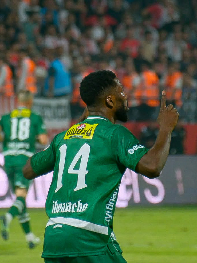 BursasporSk's tweet photo. 𝒌𝒆𝒍𝒆𝒄𝒉𝒊 𝒊𝒉𝒆𝒂𝒏𝒂𝒄𝒉𝒐 🎯 https://t.co/JVTTYHuPMI