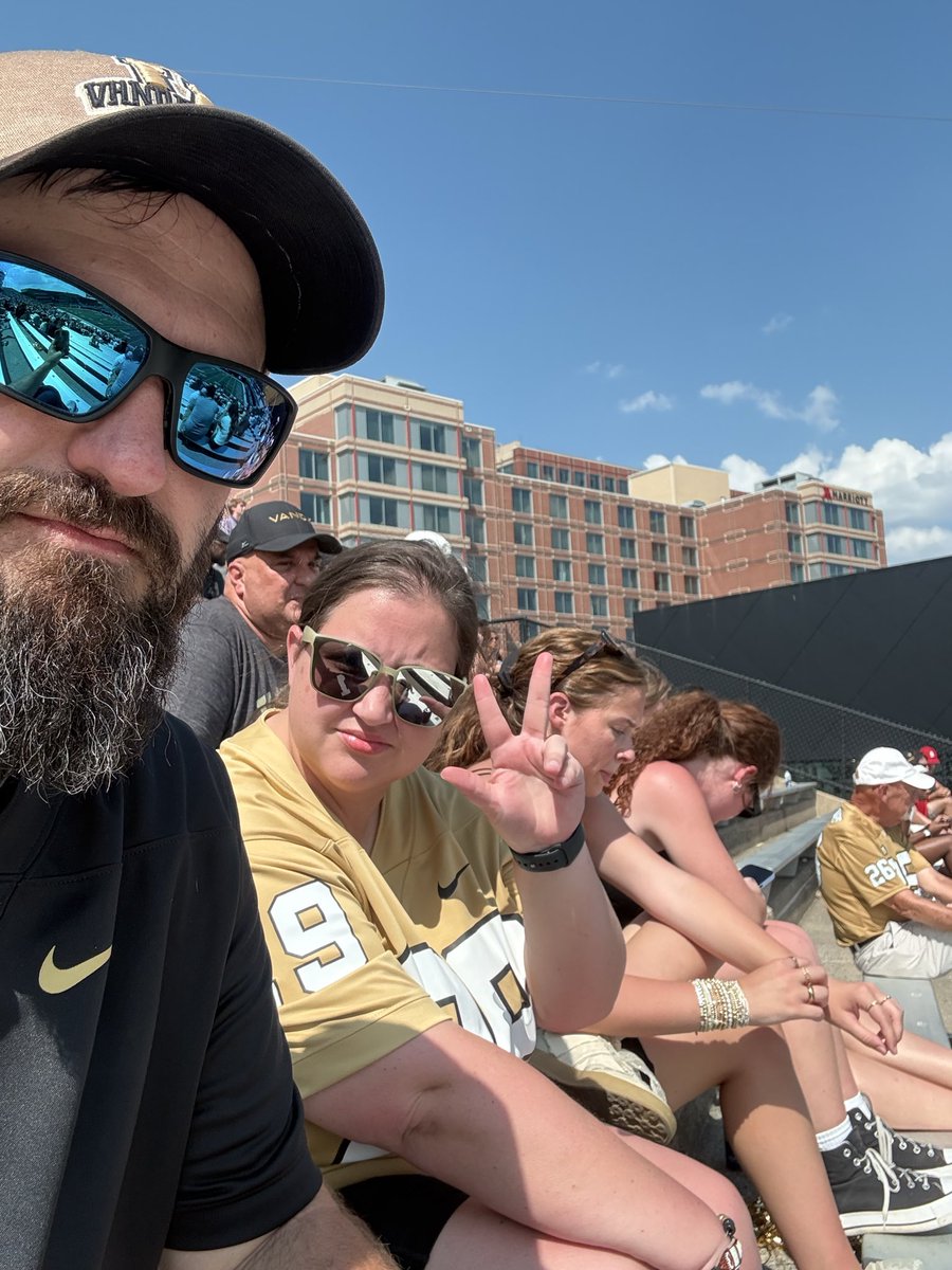tkyle72's tweet photo. Live update from first bank. We are upset. More to follow. https://t.co/VYKGQiZx8W