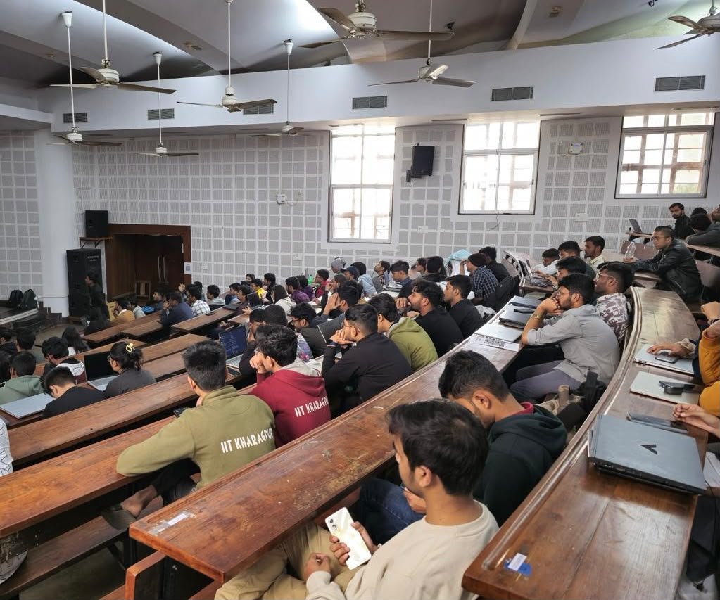 allblueonthefro's tweet photo. Happy to attend today’s India OnChain Workshop by Shardeum 🇮🇳

Great discussions, great builders, and a lot to learn about the future of Web3.

#POCMeetup #IndiaOnChainTour 
@letsbuildweb3
@shardeum https://t.co/RLEd8LUUcU