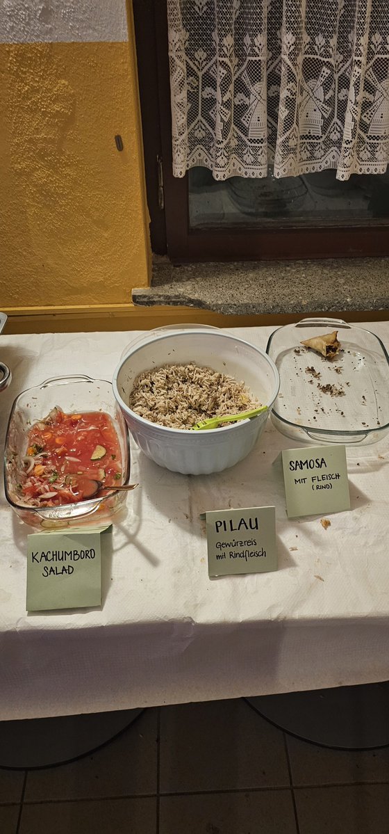 johnnjenga's tweet photo. Kuna mahali tuko nauku sherehe lakini kuna makosa imefanyika aki 🥲 https://t.co/05DElY7TQD