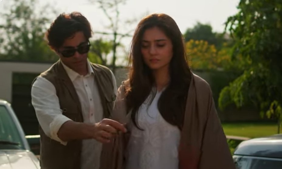 oliive_green's tweet photo. The most romantic thing a man can do for his partner is to get her a shawl. It carries so much emotions, just like a forehead kiss. ♾️ https://t.co/aKv2tQL5Tu